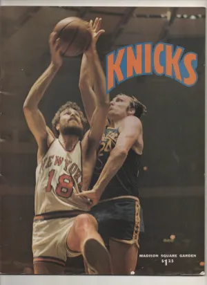 [1 of 1] 1975-76 Knicks Program Vol.9 No. 1 - From The Personal Collection of Kareem Abdul Jabbar