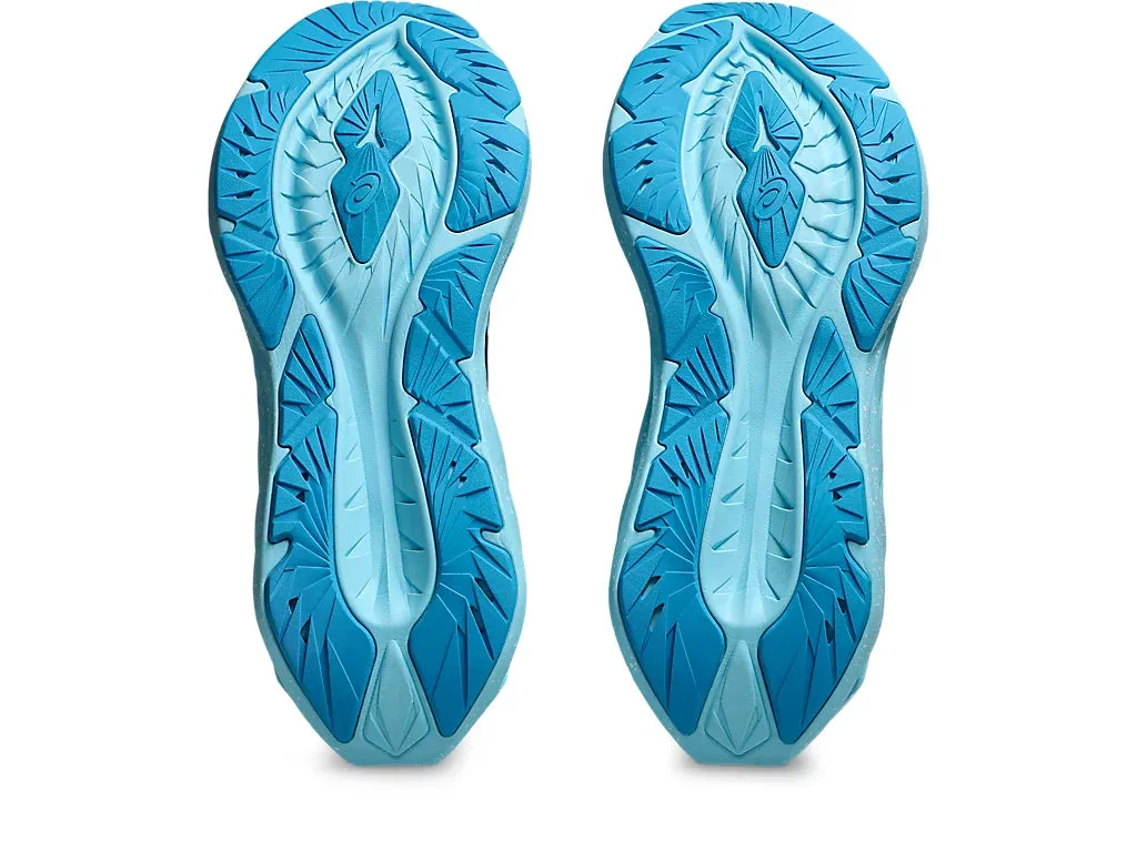 Asics Novablast 4 Lite Show