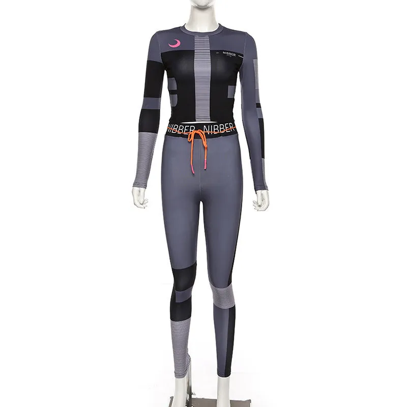 Contrast Sports Fitness Set trendy