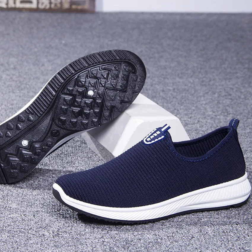 HUGH Men Sneakers