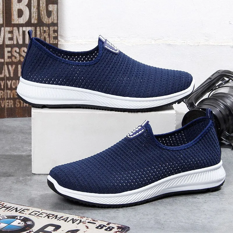 HUGH Men Sneakers