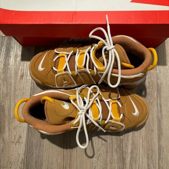 Kids 6Y Women’s 7.5 Nike Uptempo Shoes in Wheat