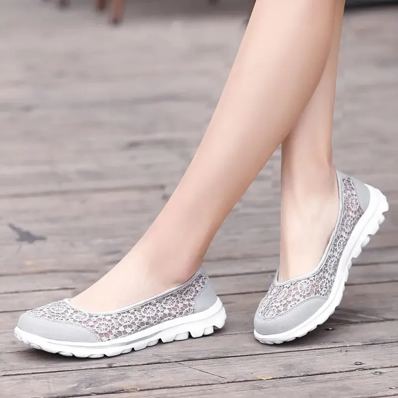 Lindsay® | Uncomplicated and trendy   shoes