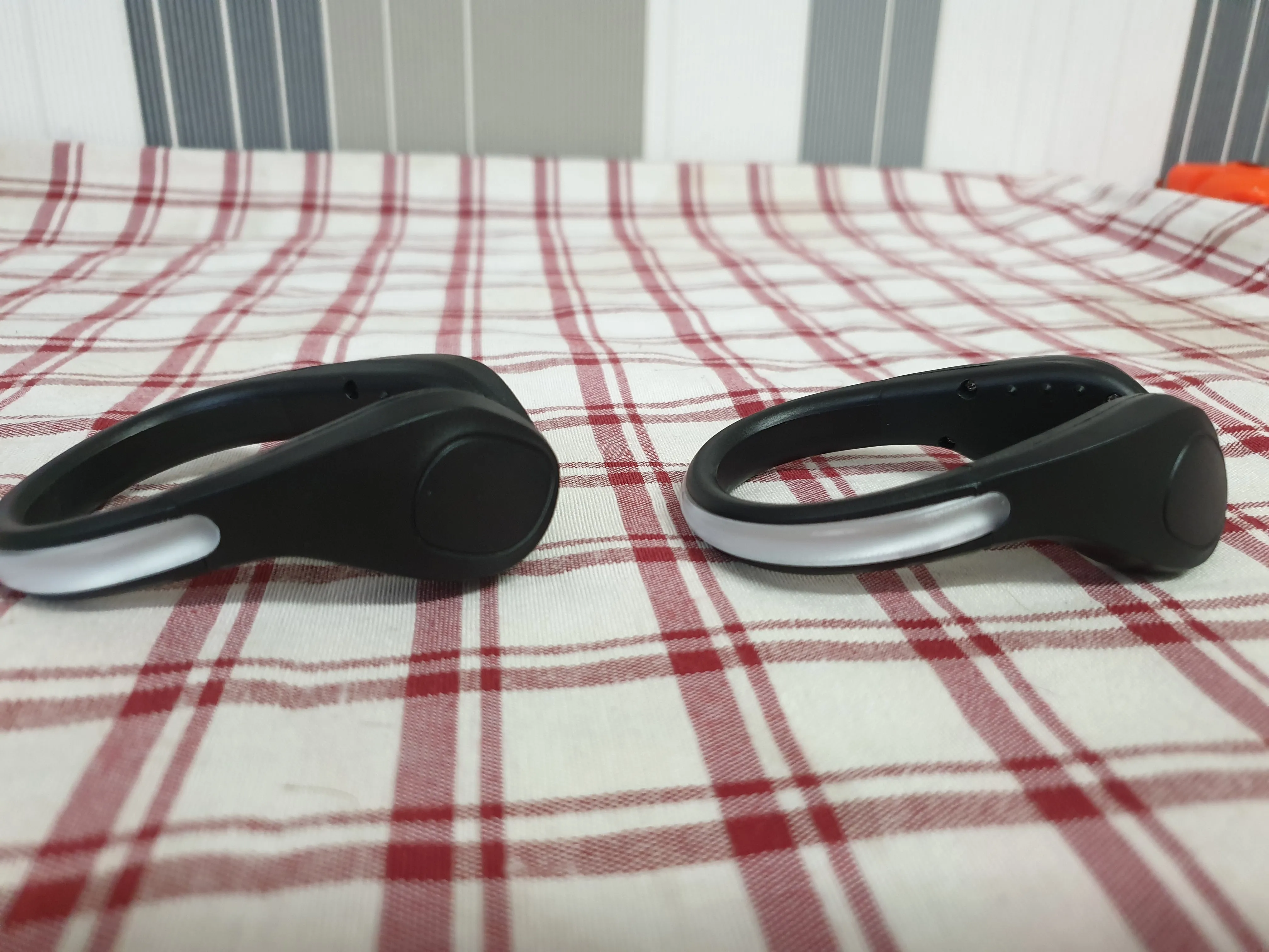 NEW 2  shoe clip lights green  FREE POSTAGE 🟢