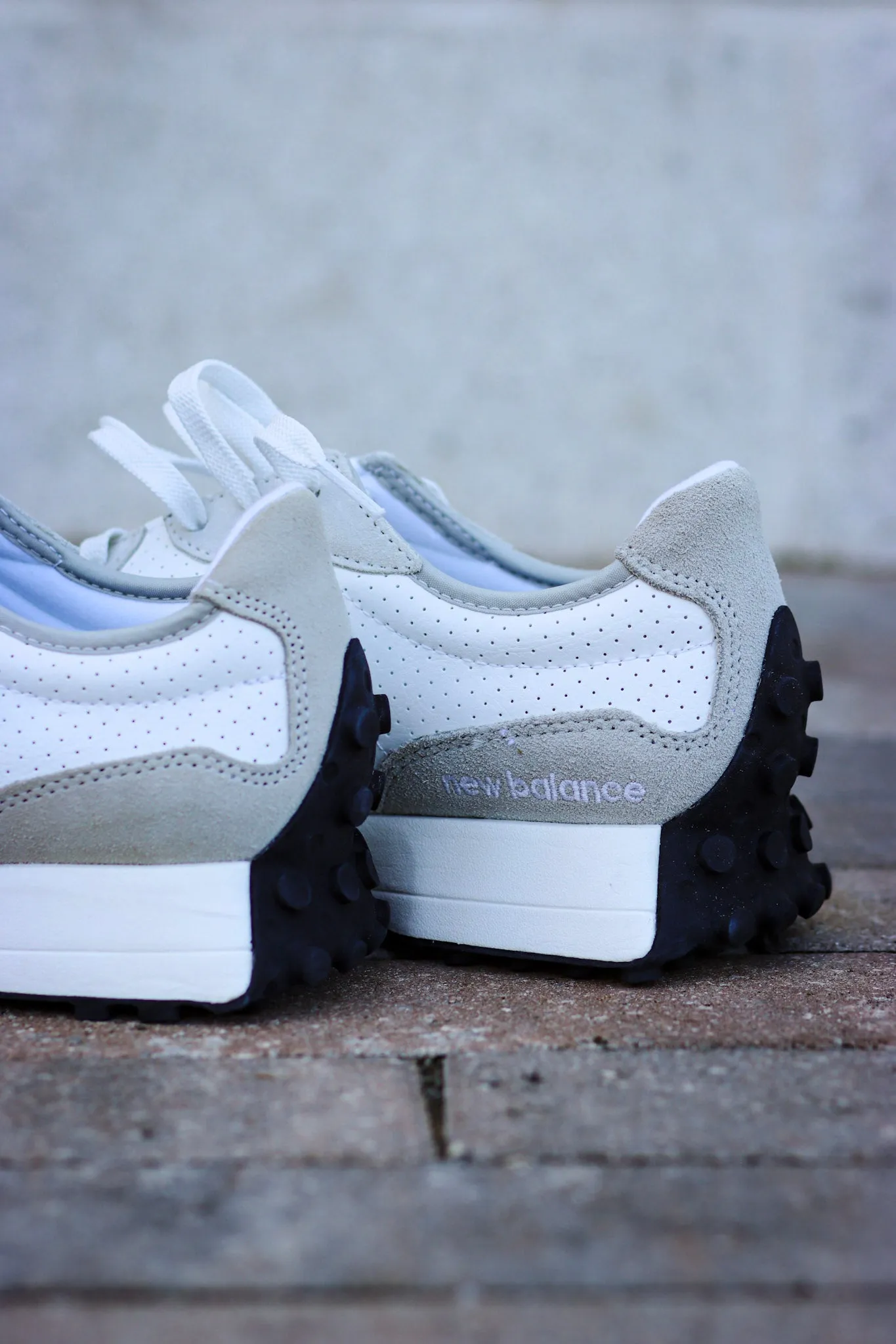 New Balance 327- Cloudy White
