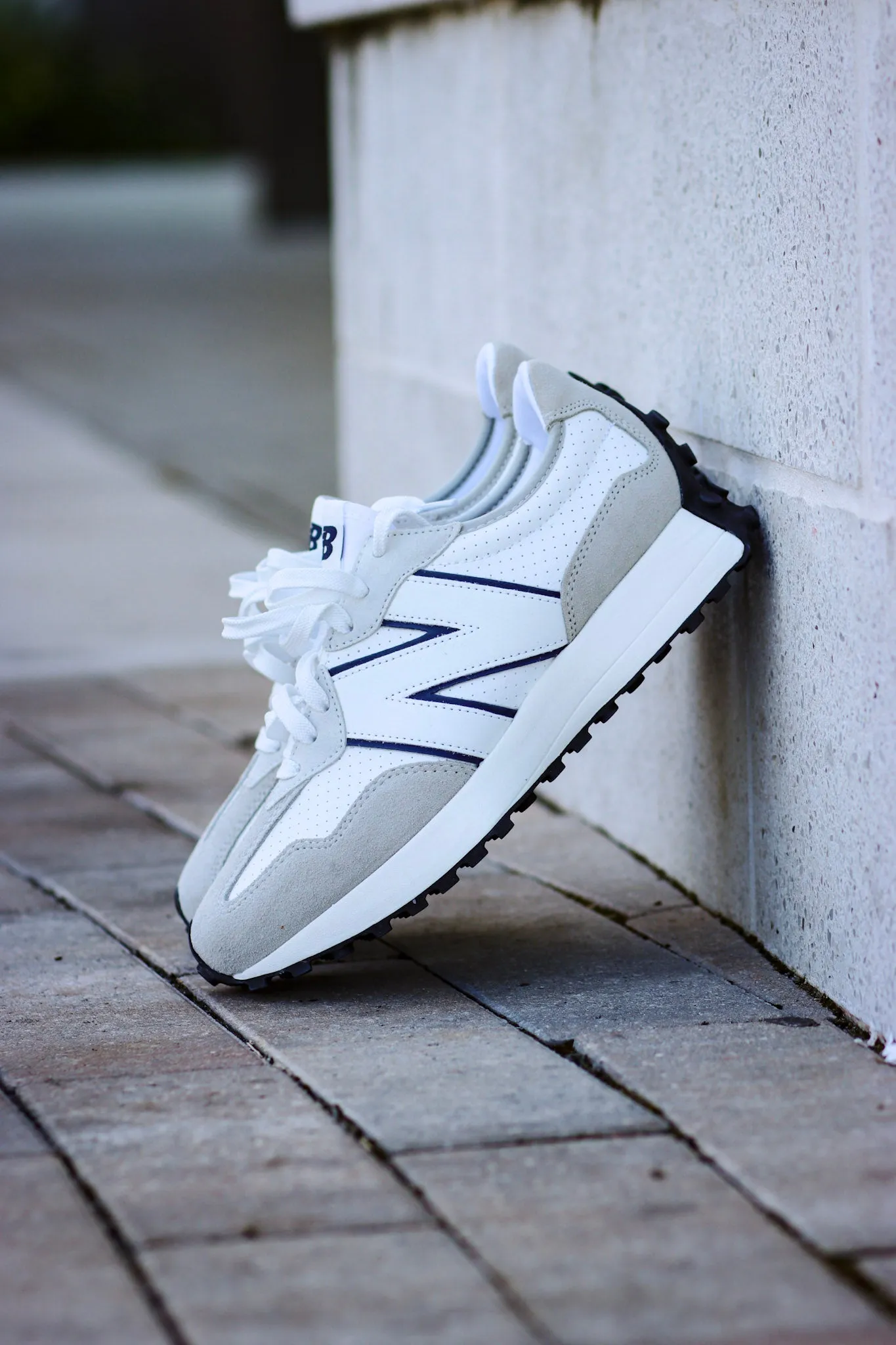 New Balance 327- Cloudy White