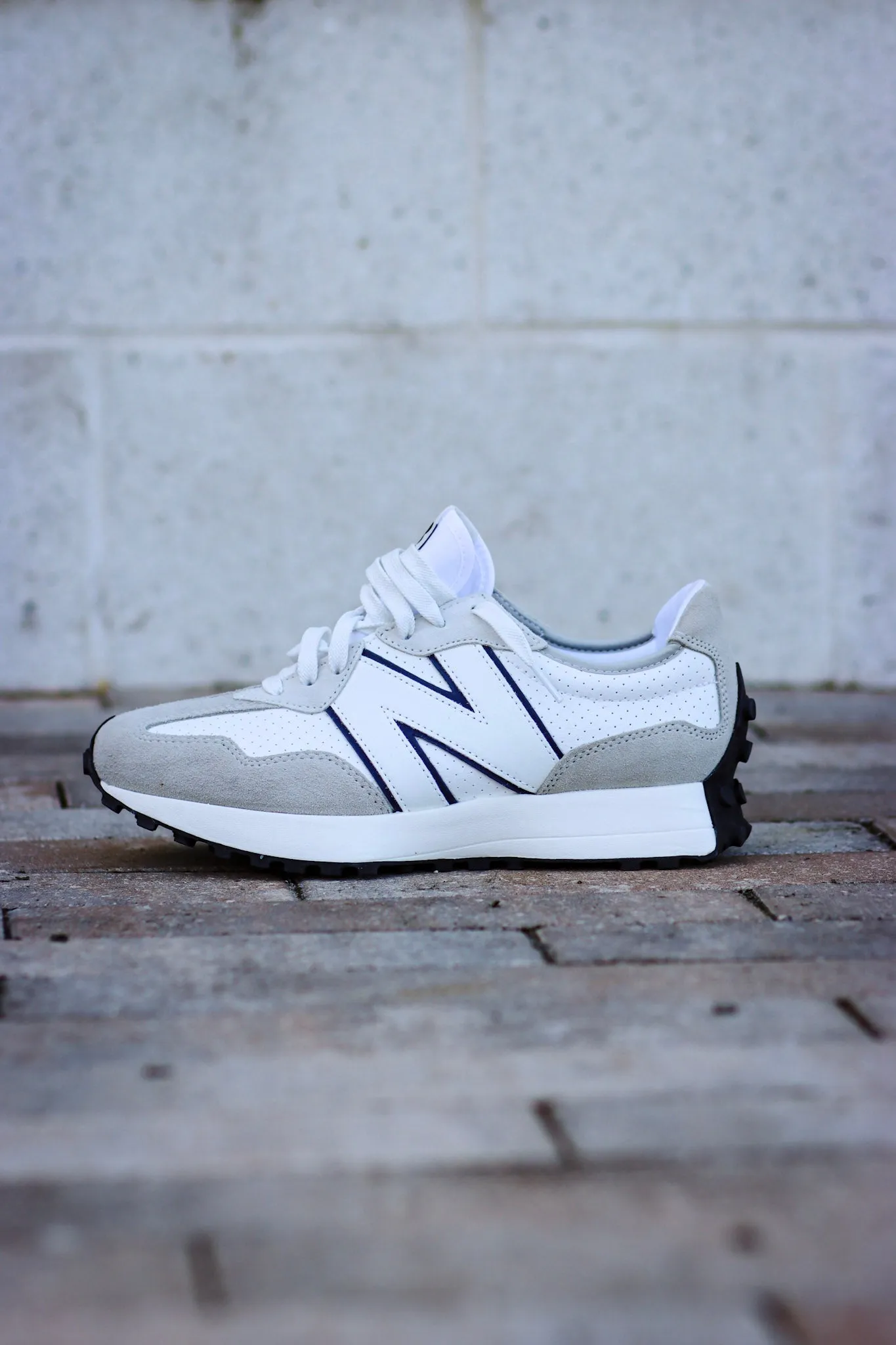 New Balance 327- Cloudy White