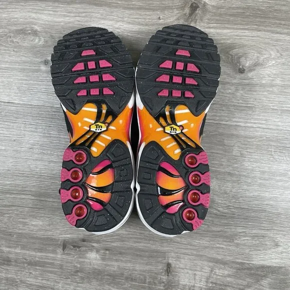 Nike Air Max Plus Youth Kids Size 6.5Y Black Pink White Orange DX9264-001 Shoes