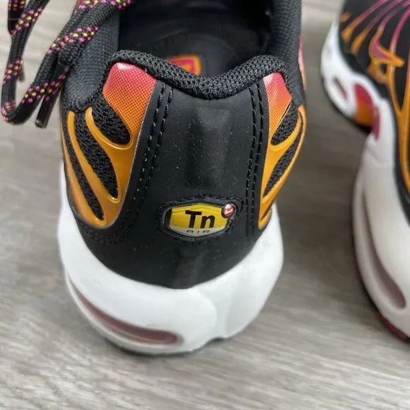 Nike Air Max Plus Youth Kids Size 6.5Y Black Pink White Orange DX9264-001 Shoes