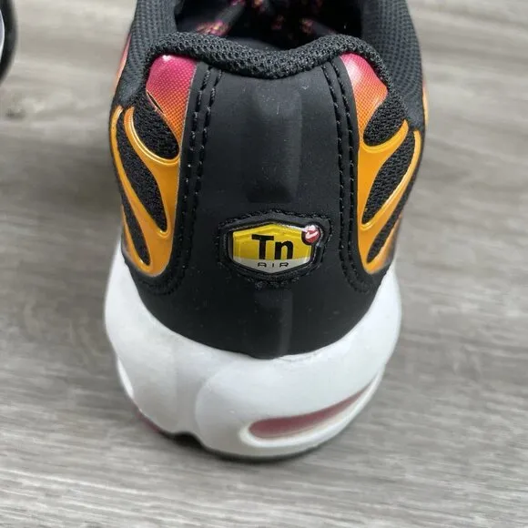 Nike Air Max Plus Youth Kids Size 6.5Y Black Pink White Orange DX9264-001 Shoes