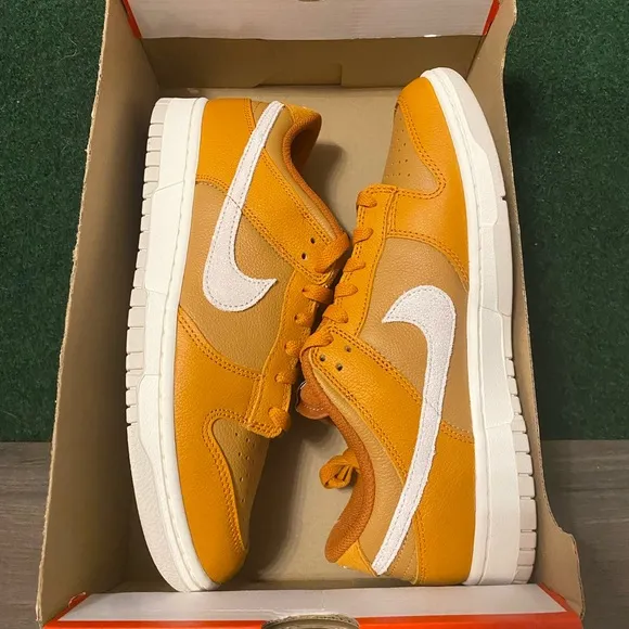 Nike Dunk Low ‘Monarch’ Size 9.5