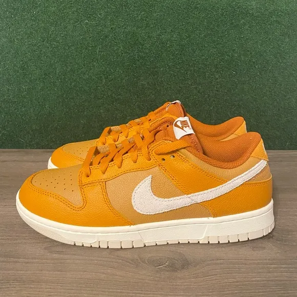 Nike Dunk Low ‘Monarch’ Size 9.5