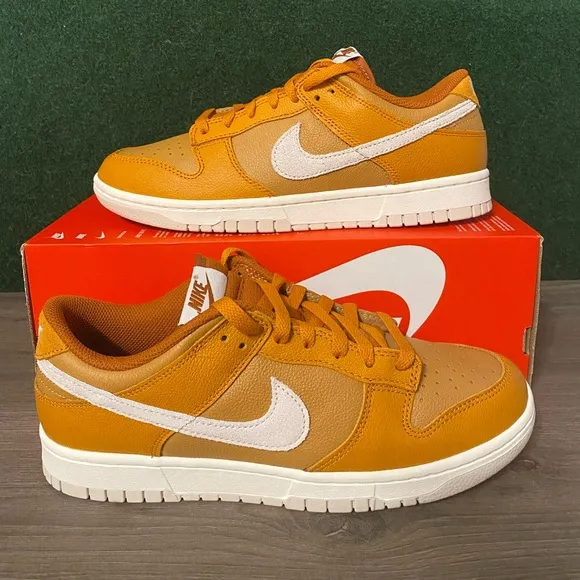 Nike Dunk Low ‘Monarch’ Size 9.5