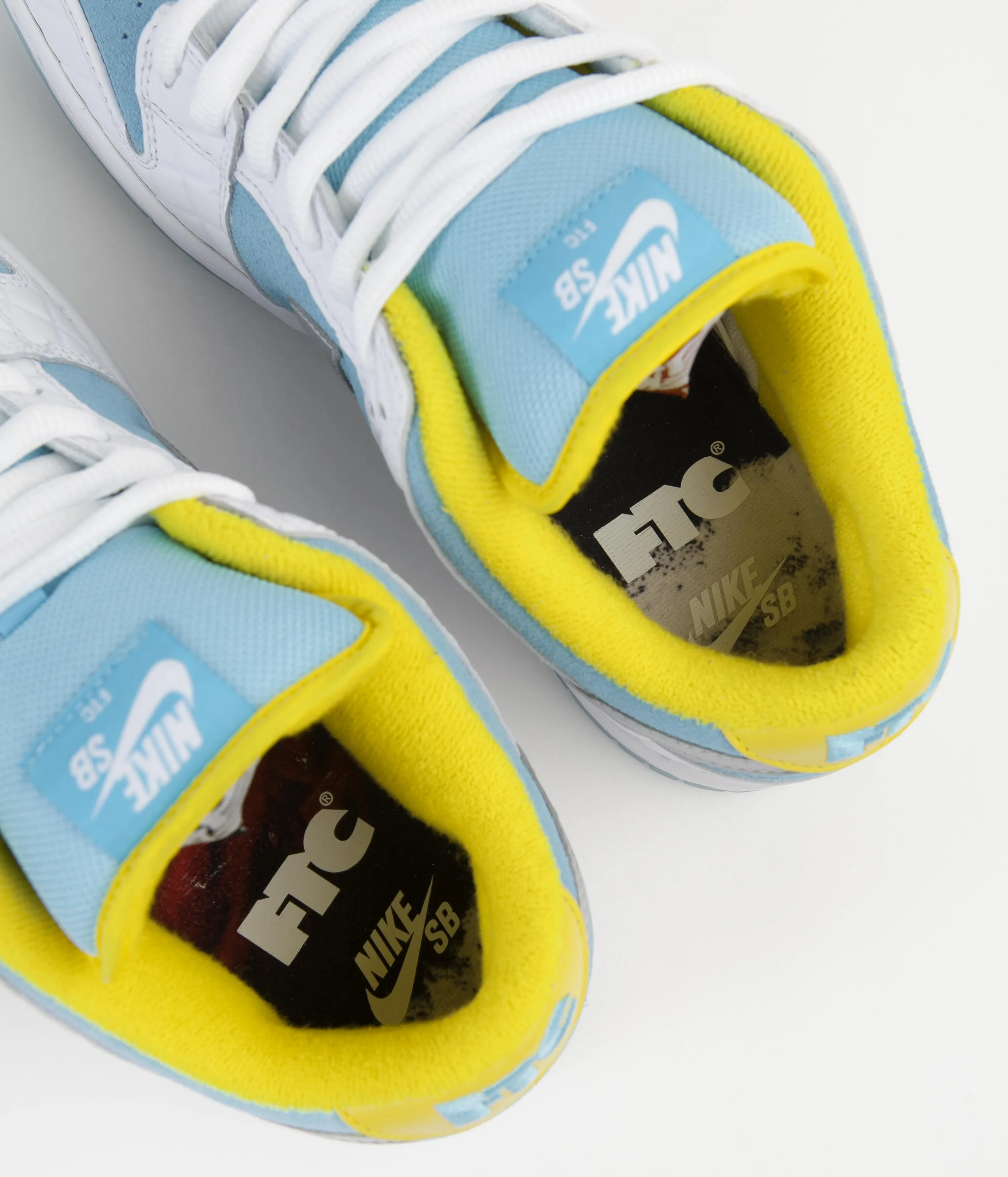 Nike SB x FTC Dunk Low Pro Shoes - Lagoon Pulse / Metallic Silver