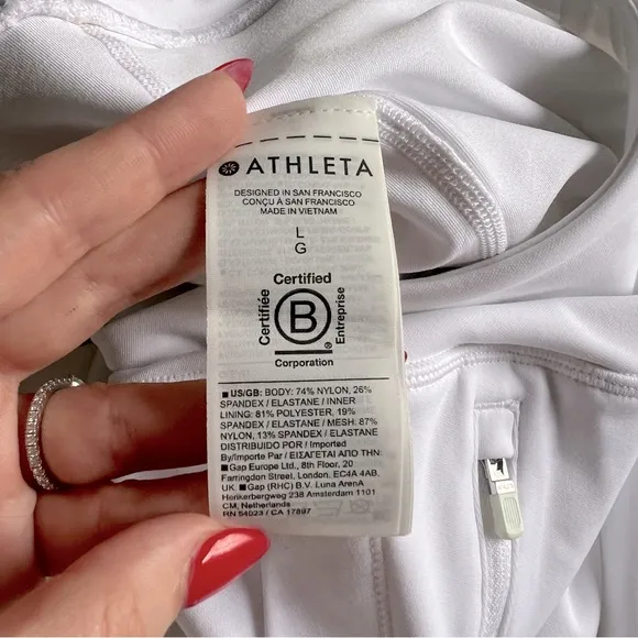 NWT - Athleta - Fairway High Rise Golf 18&quot; Skort - White