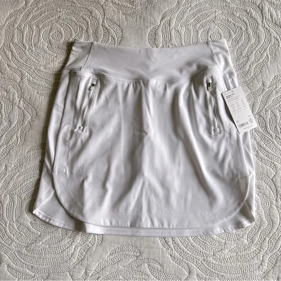 NWT - Athleta - Fairway High Rise Golf 18&quot; Skort - White