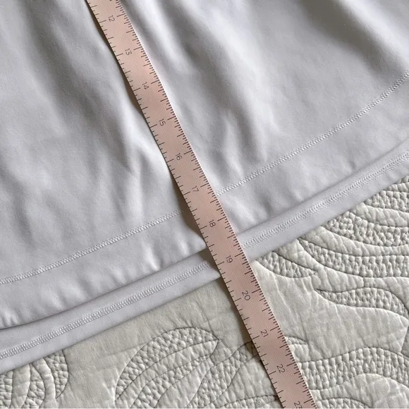 NWT - Athleta - Fairway High Rise Golf 18&quot; Skort - White