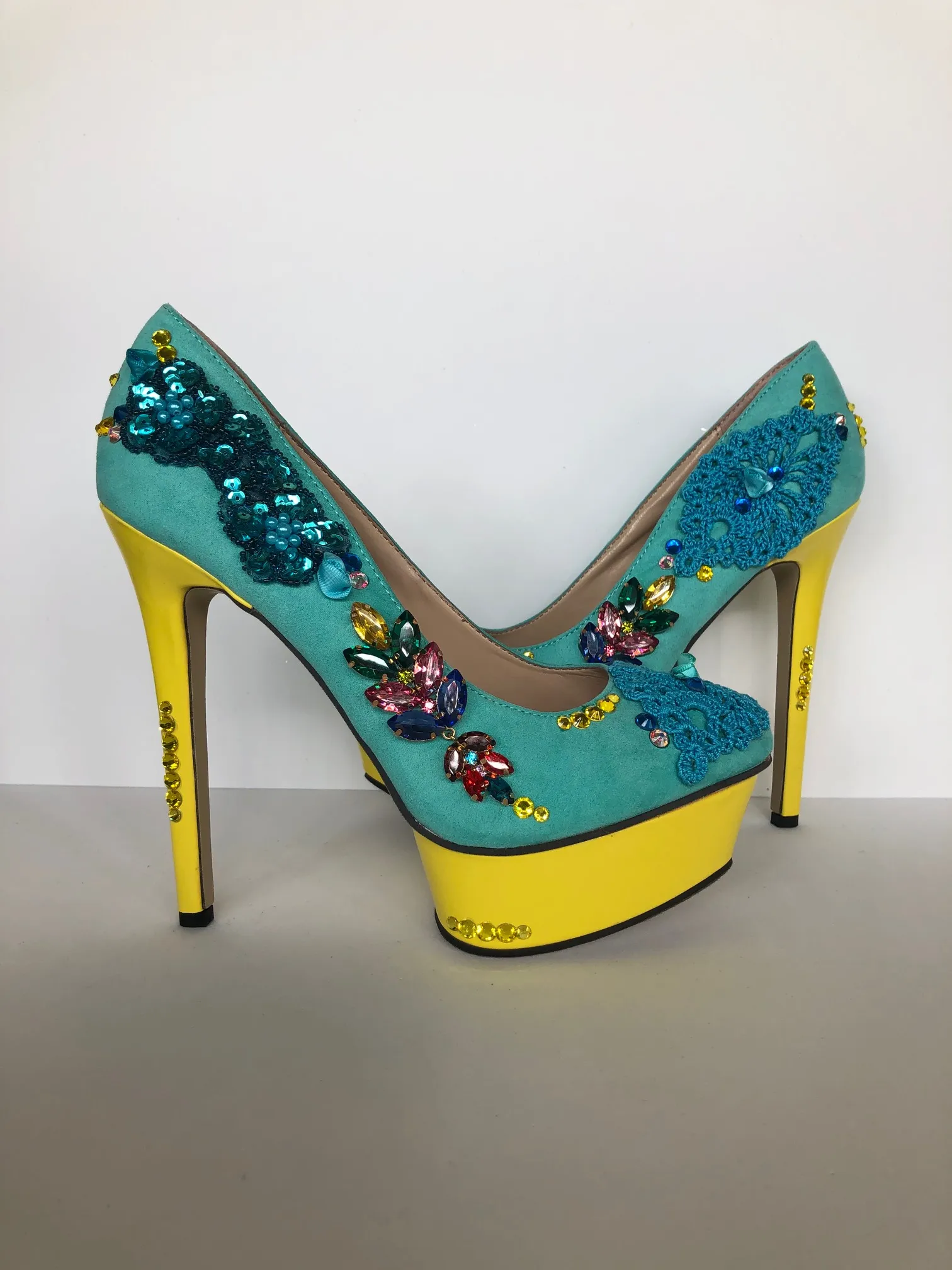 Rainbow pump Size EU 38.5/ USA 8.5