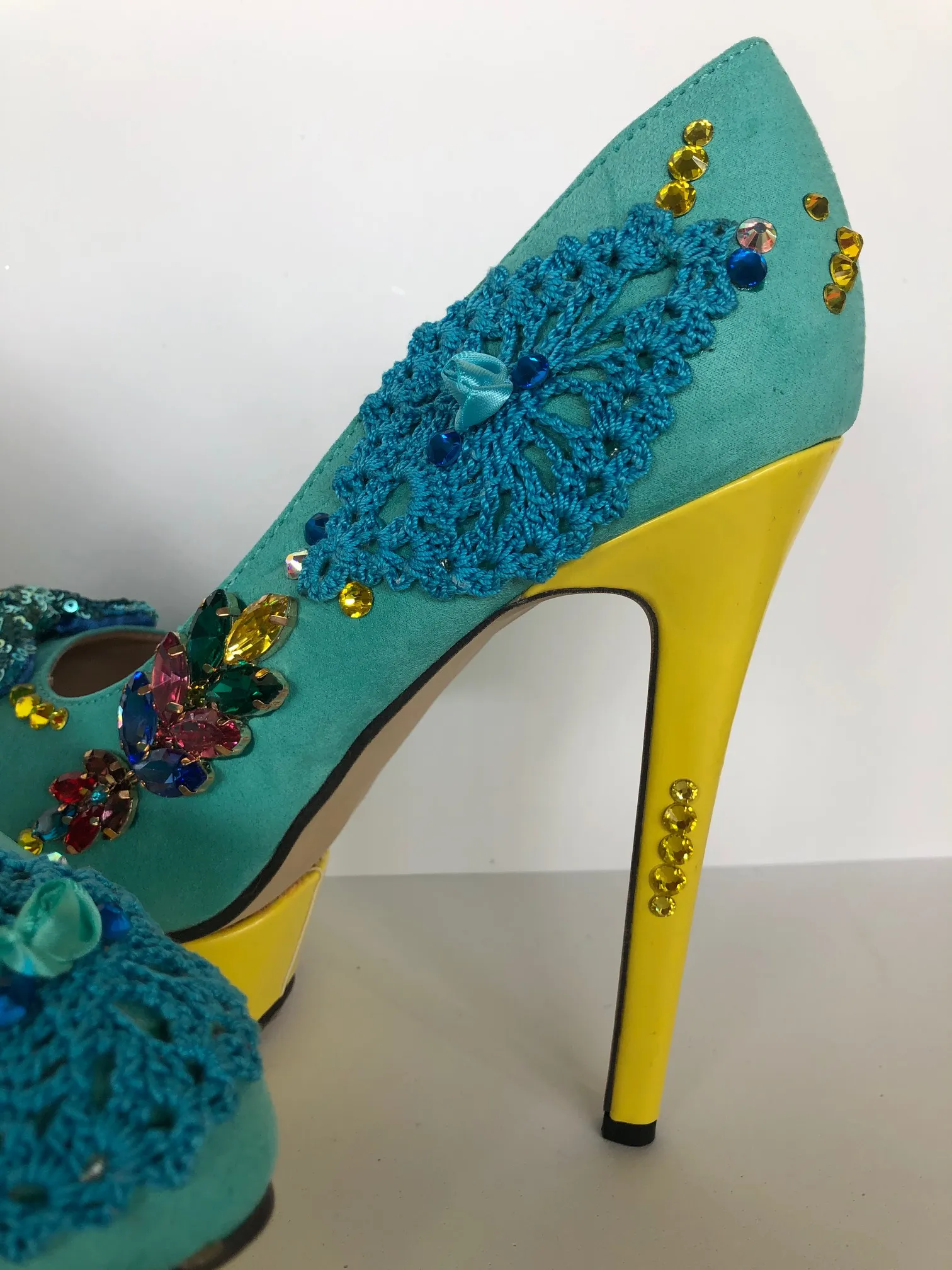 Rainbow pump Size EU 38.5/ USA 8.5