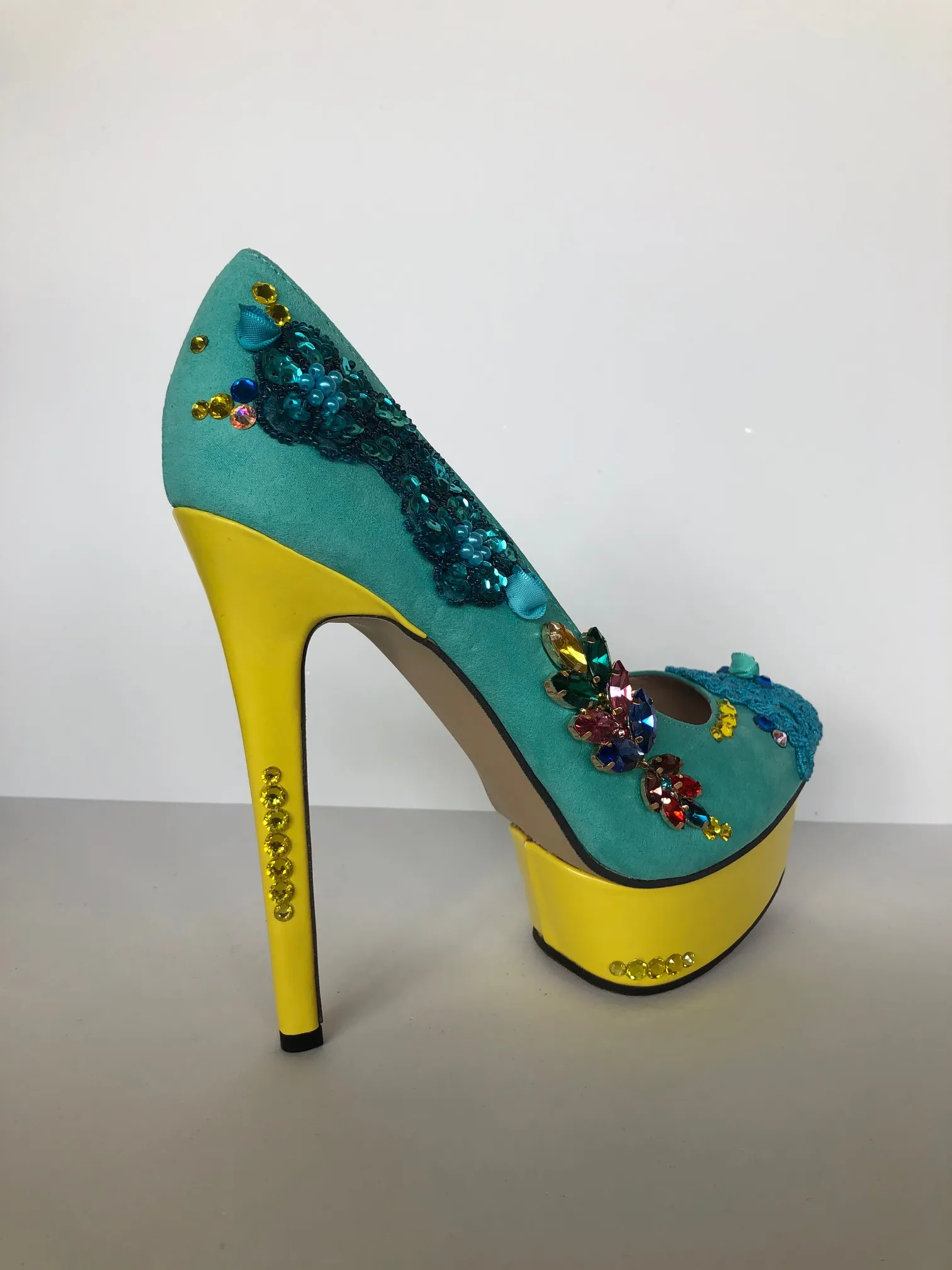 Rainbow pump Size EU 38.5/ USA 8.5