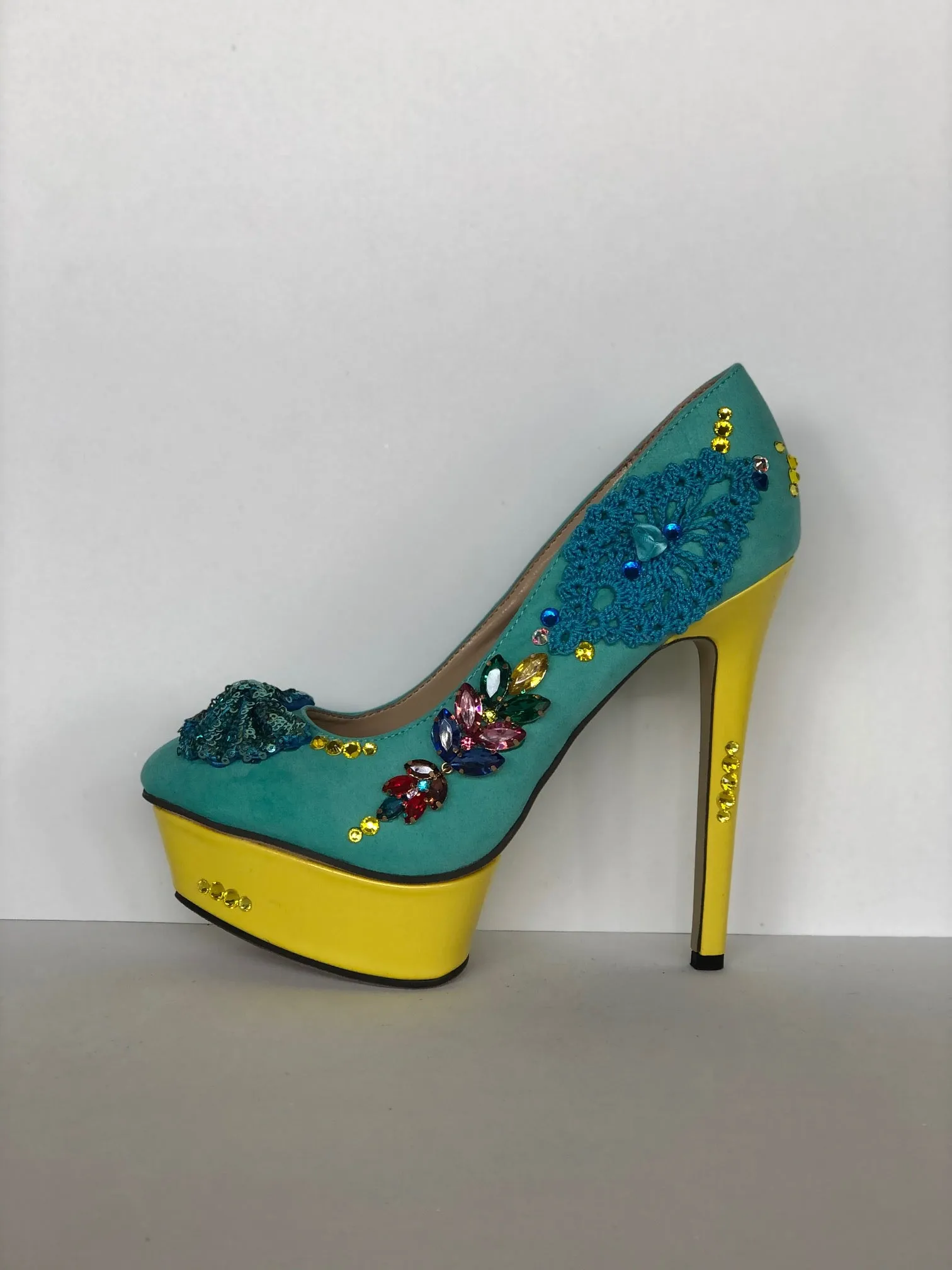 Rainbow pump Size EU 38.5/ USA 8.5