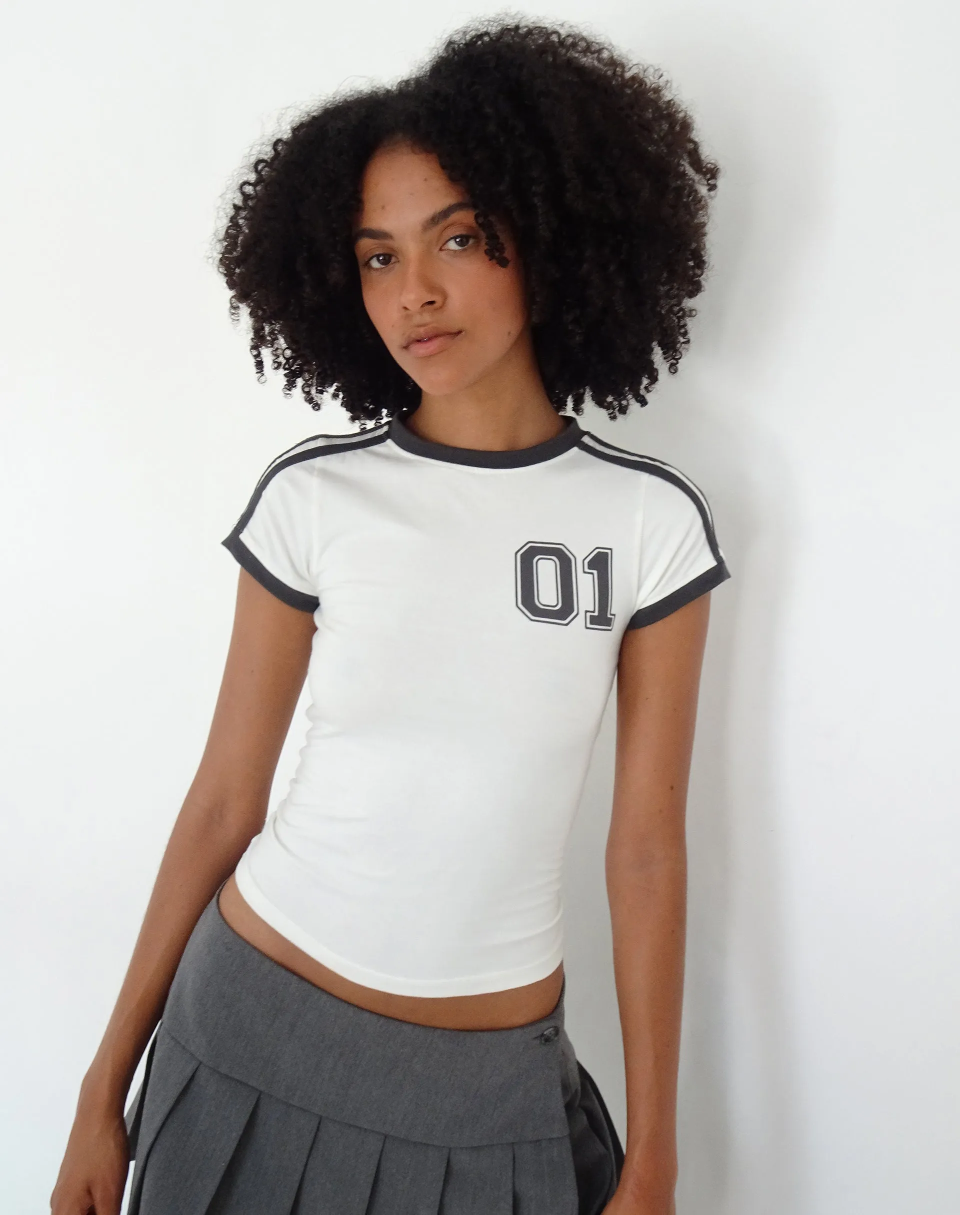 Salda Sporty Tee in Off White with Contrast Binding