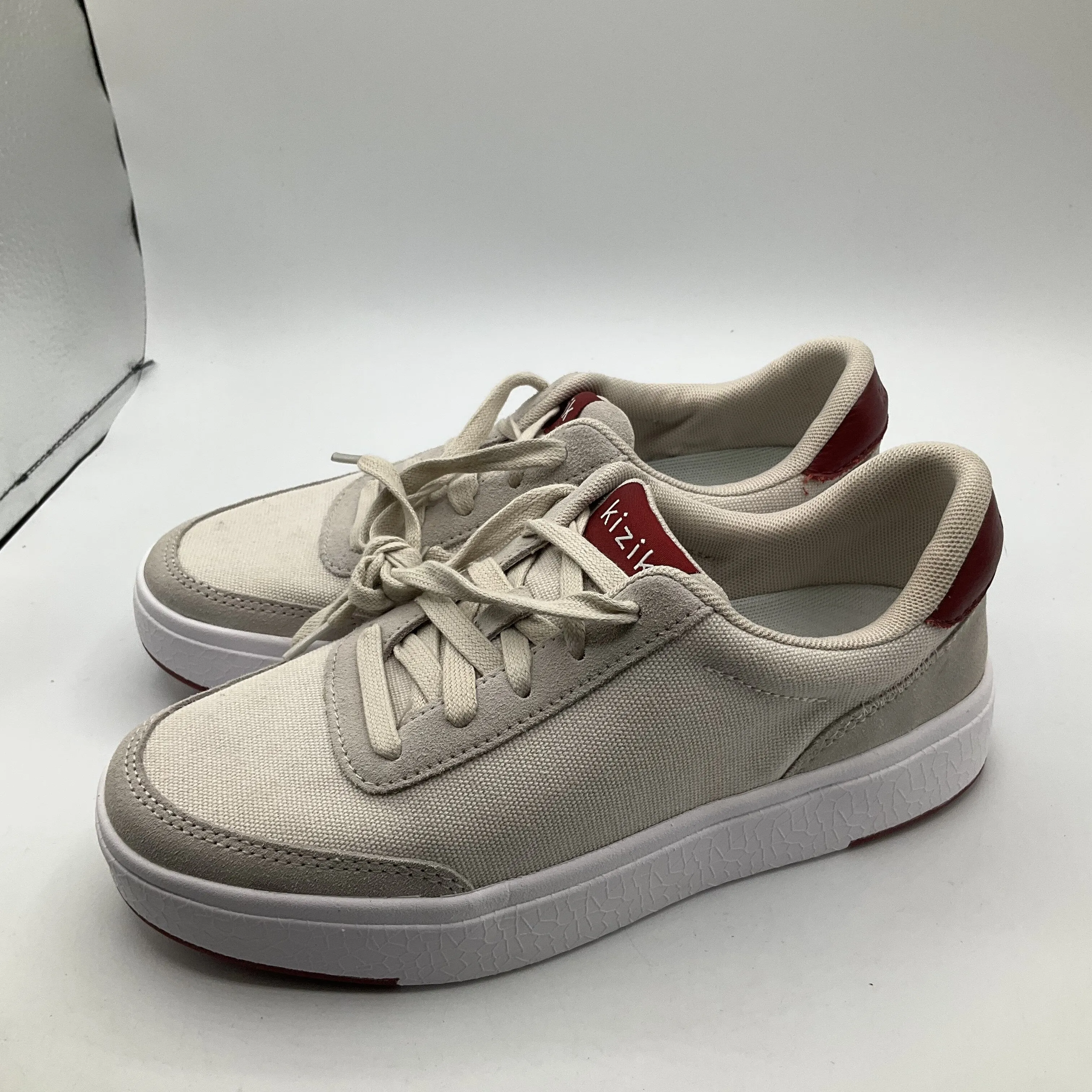 Shoes Sneakers By Cmb  Size: 6.5