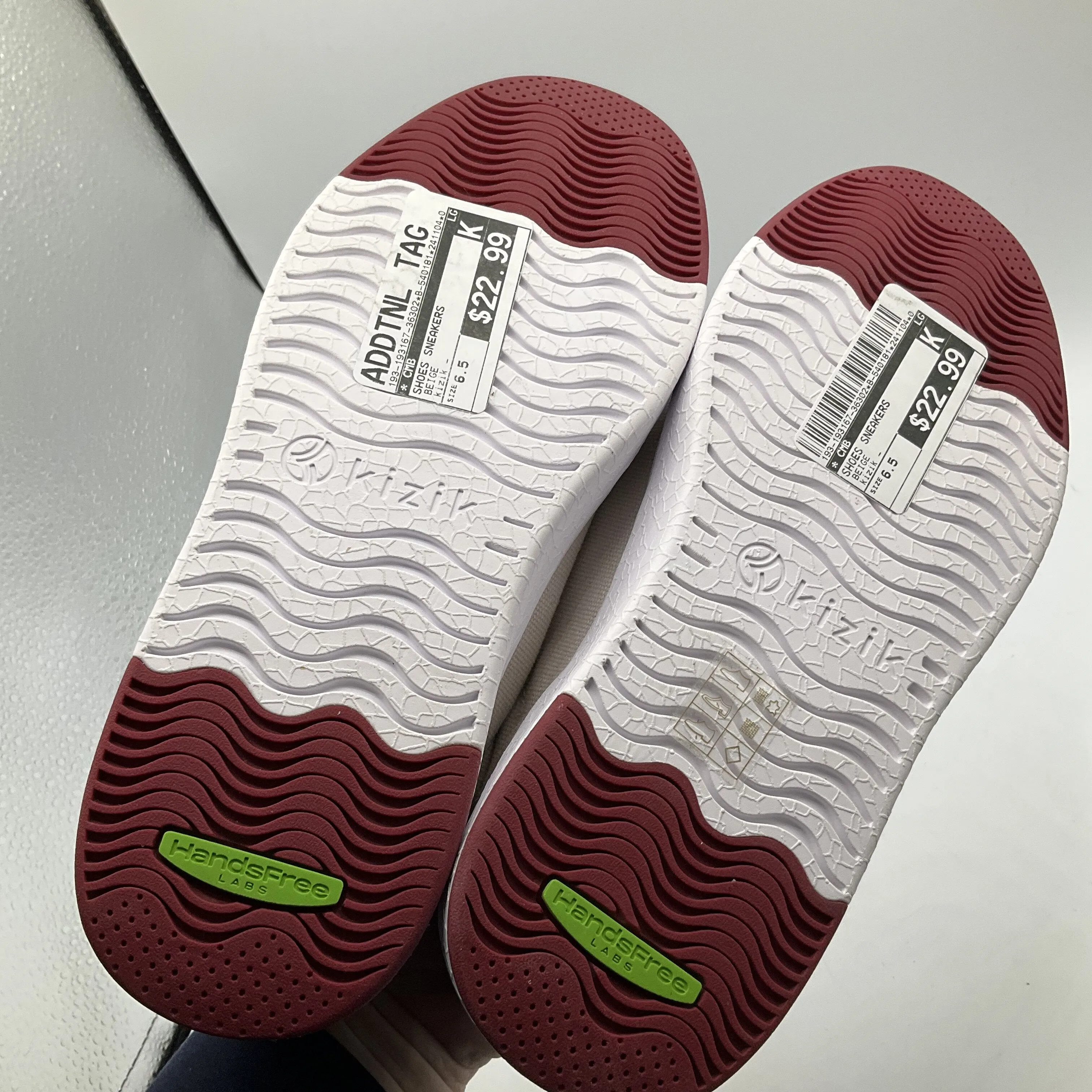 Shoes Sneakers By Cmb  Size: 6.5