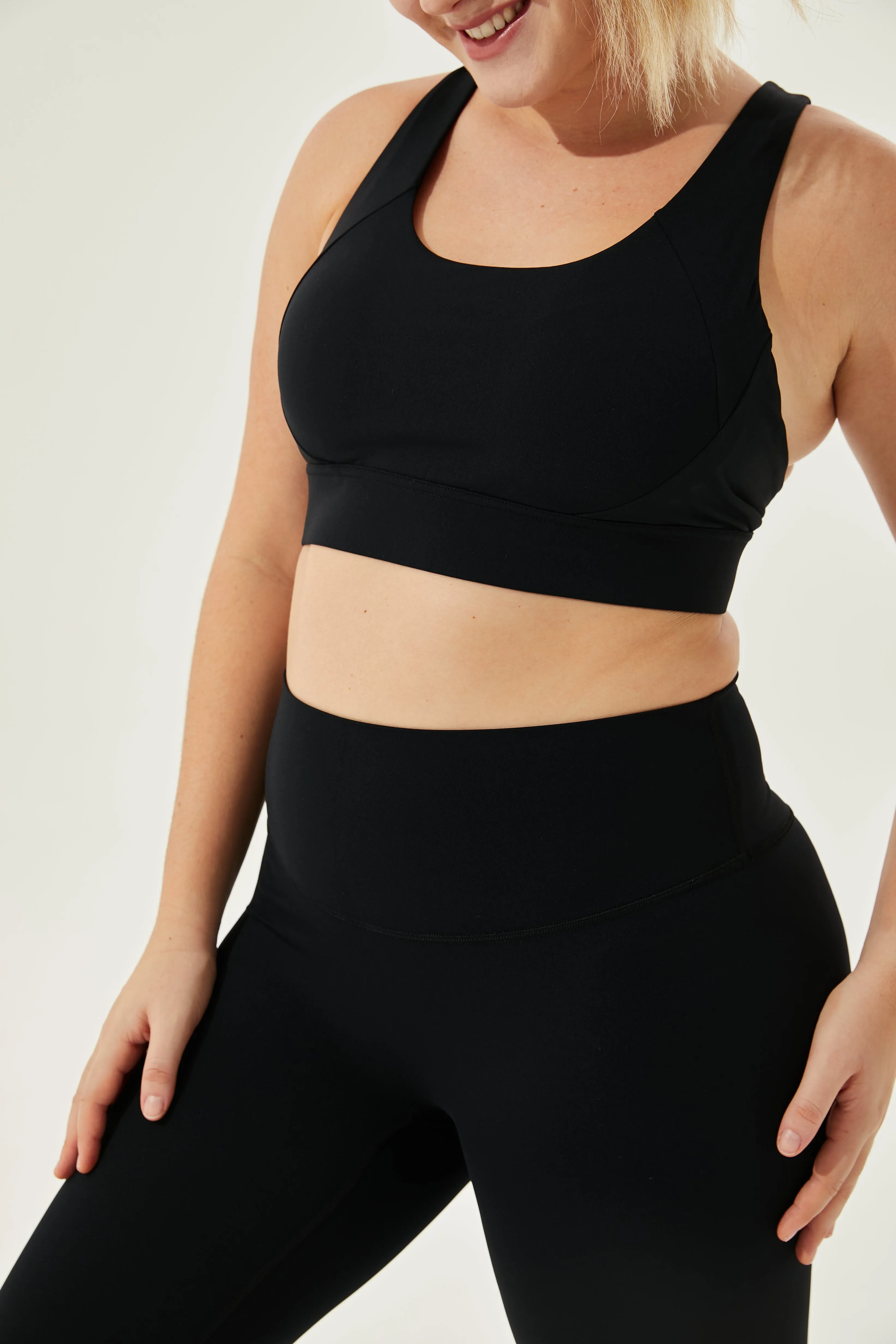 Tangs Display -  High Impact Trendy Sports Bra With Moulded Cups & Clasp