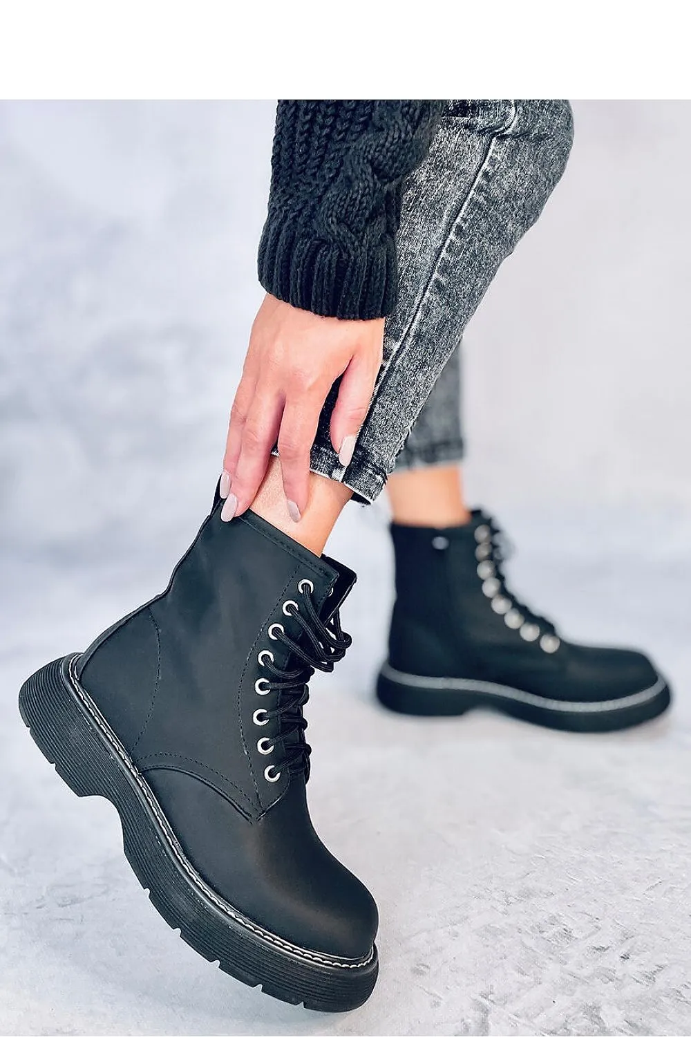 Trapper shoes